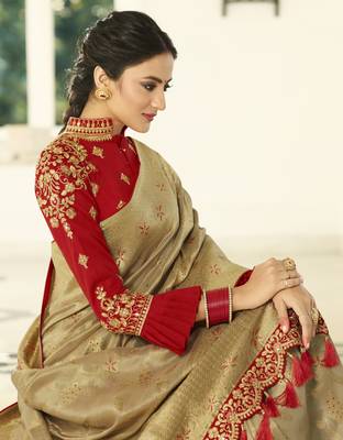 Golden Embroidered Banarasi Silk Saree With Blouse 3
