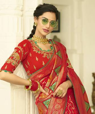 Red Embroidered Banarasi Silk Saree With Blouse 3