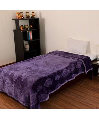 Embossed Design Fluffy Lavender Single Bed Mink Blanket 2