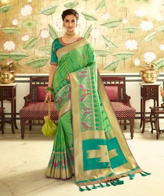 Parrot Green Embroidered Banarasi Silk Saree With Blouse 1
