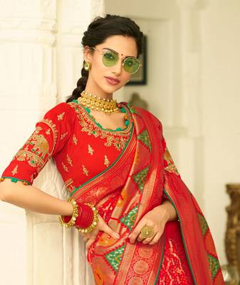 Red Embroidered Banarasi Silk Saree With Blouse 3