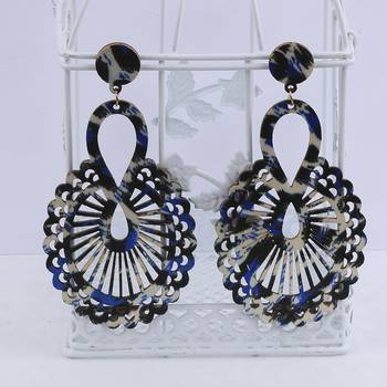 Beautiful Stylish   Wooden Light Weight Dangler Earrings For Girls And Women. 3