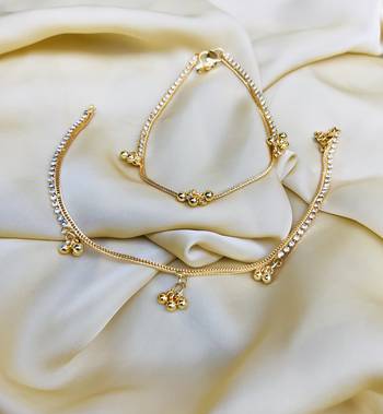 Gold anklets 1