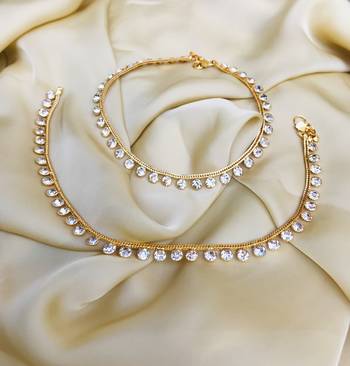 Gold anklets 1