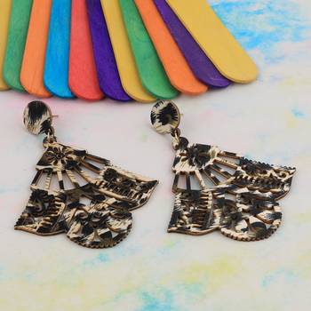 Wonderful Attractive   Wooden Light Weight Dangle Earrings For Girls And Women. 4
