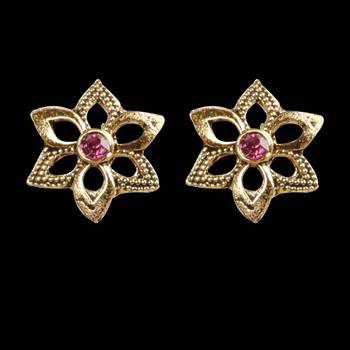 Gorgeous  Pink Flower Stud Earrings 3