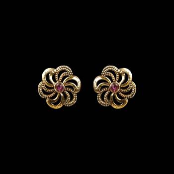 Graceful Pink Diamond Flower Stud Earrings 2
