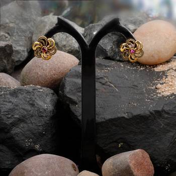 Graceful Pink Diamond Flower Stud Earrings 3