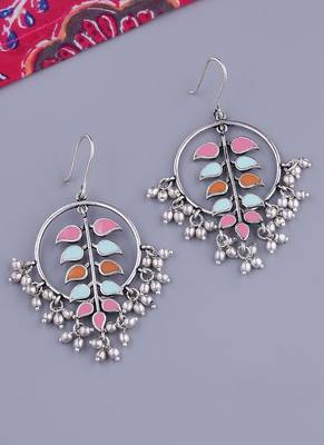 Bagh E Fiza Leaves Motifs Hoop Earrings 1