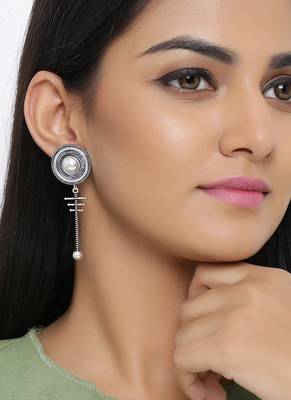 Baigani Circular Drop Earrings 2