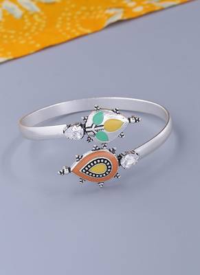 Bagh E Fiza Tribal Motifs Bracelet 1