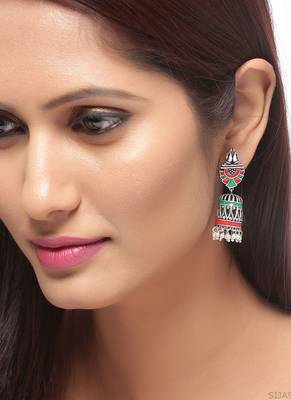 Apinaya Enamel Embellished Earrings 2