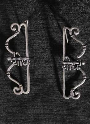 Moksha Archery Bow Earrings 1
