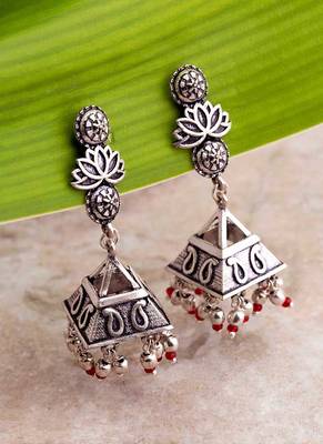 Abhira Paisley Motifs Embossed Earrings 1