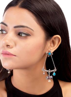 Moksh Ext Damaru Drop Earrings 2