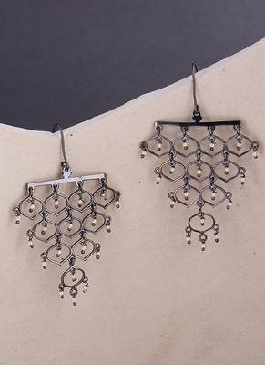 Jaali Pearl Layered Drop Earrings 1