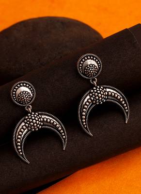 Baigani Crescent Drop Earrings 1