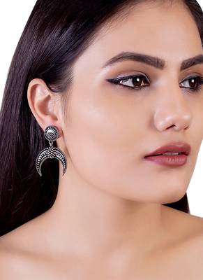 Baigani Crescent Drop Earrings 2