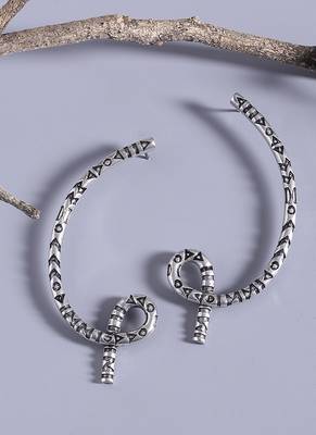 Aztec Bar Single Knot Earrings 1