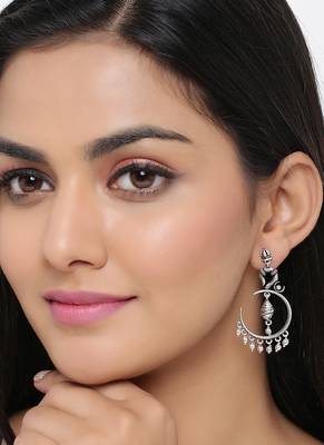 Aarambh Shankh Hoop Earrings 2