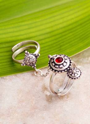 Abhira Adjustable Two Finger Ring 1