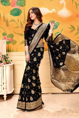  black woven jacquard saree with blouse 4