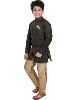 Green plain cotton silk boys-kurta-pyjama 3