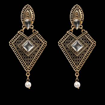 Spunky Golden Geometric Dangle Earrings 4