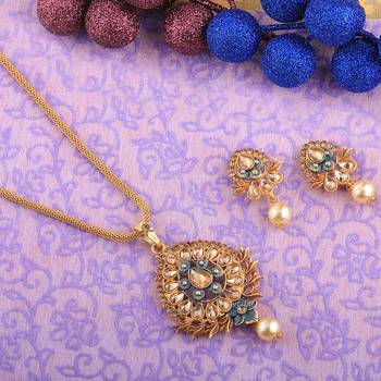 Delicate Goldplated Traditional Necklace Pendant  Set  For Women Jewellery 1