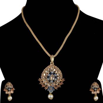 Delicate Goldplated Traditional Necklace Pendant  Set  For Women Jewellery 2