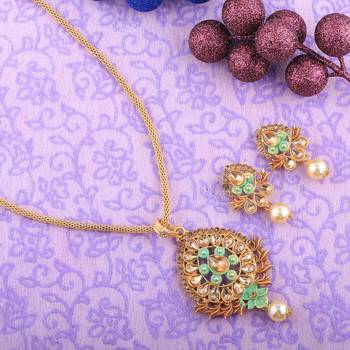 Royal Goldplated Traditional Necklace Pendant  Set  For Women Jewellery 1