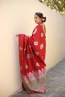 Maroon Woven Silk Saree With Blouse 3