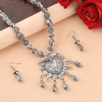 Silver Oxidised Party Wear Heart Shape Pandent Stylish Mala For Women Girl 1