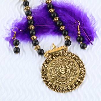 Traditional Designer Gold Oxidised Big Pendant Black Pearl Mala Set For Women Girl 4