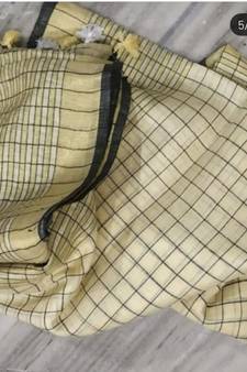 Cream Woven Linen Handloom Saree With Blouses
