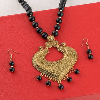 Exclusive Gold Oxidised Pendant Black Pearl Mala Set For Women Girl 3