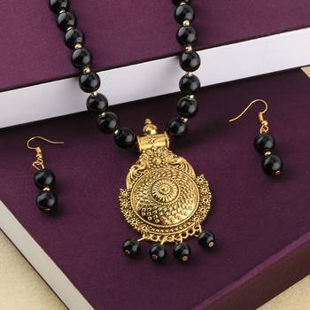 Party Wear Designer Gold Oxidised Pendant Black Pearl Mala Set For Women Girl 2