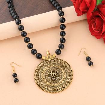 Designer Gold Oxidised Traditional Big Pendant Black Pearl Mala Set For Women Girl 1