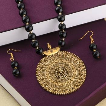 Designer Gold Oxidised Traditional Big Pendant Black Pearl Mala Set For Women Girl 2