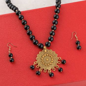 Delicate  Gold Oxidised Pendant Black Pearl Mala Set For Women Girl 3