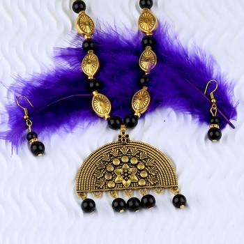 Adjustable Attractive Gold Oxidised Half Circle Pendant Black Pearl Mala Set For Women Girl 4