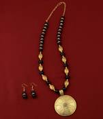 Stylish Adjustable Gold Oxidised Round Pendant Black Pearl Mala Set For Women Girl