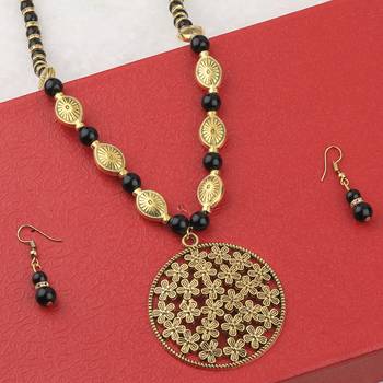 Designer Adjustable Gold Oxidised Flower Pendant Black Pearl Mala Set For Women Girl 2