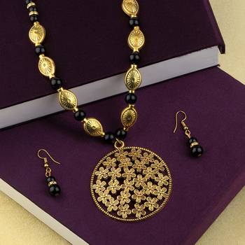 Designer Adjustable Gold Oxidised Flower Pendant Black Pearl Mala Set For Women Girl 3