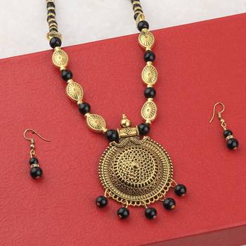 Adjustable Designer Gold Oxidised Round Pendant Black Pearl Mala Set For Women Girl 2