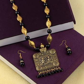 Adjustable Gold Oxidised Square Pendant Black Pearl Mala Set For Women Girl 3
