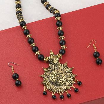Designer Adjustable Gold Oxidised Pendant Black Pearl Mala Set For Women Girl 2