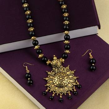 Designer Adjustable Gold Oxidised Pendant Black Pearl Mala Set For Women Girl 3
