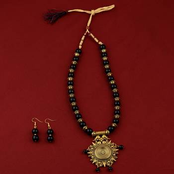 Elegant Adjustable Gold Oxidised Pendant Black Pearl Mala Set For Women Girl 1