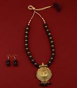 Party Wear Adjustable Designer Gold Oxidised Pendant Black Pearl mala set for Women girl